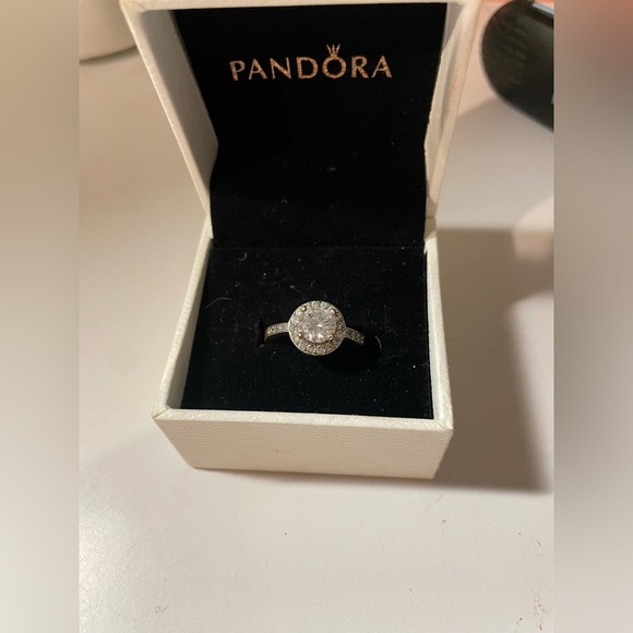 Silver Ring with diamonds - Picture 1 of 8
